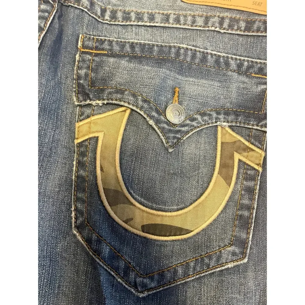 NWT True Religion Camo Horseshoe Flap Pocket Straight Leg Jeans size 36